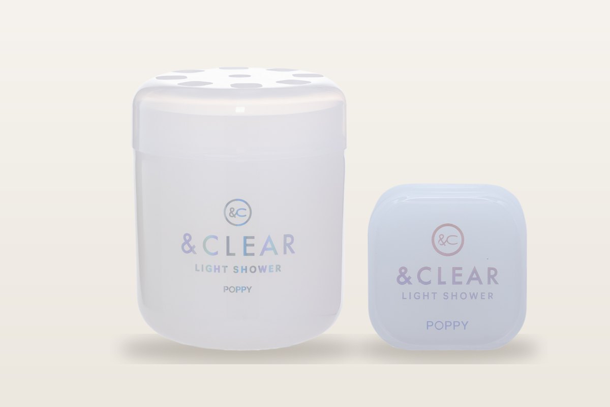 & CLEAR 白色絨毯：果凍杯與冷氣孔